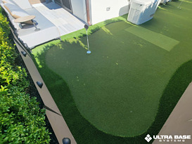 outdoor putting green on ultra base panel